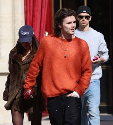 Paris Fashion Week, The Beckhams in front of their hotel