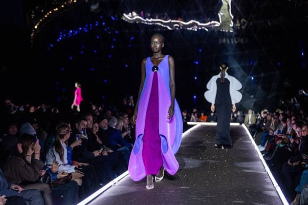 Paris Fashion Week, Pierre Cardin fashion show