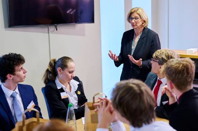 Berlin, Model European Parliament with Anke Rehlinger meets in the plenary chamber of the Bundesrat