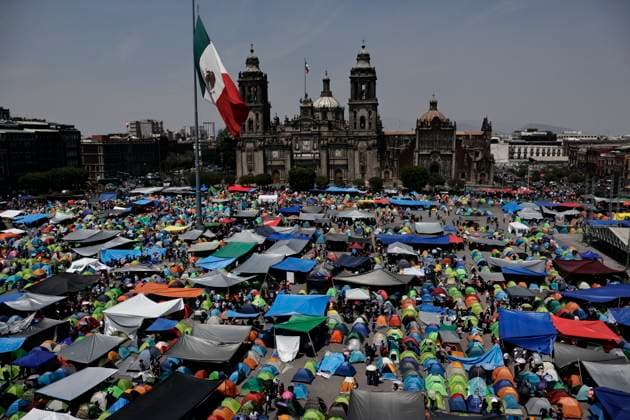 Mexico, teachers strike in Mexico City