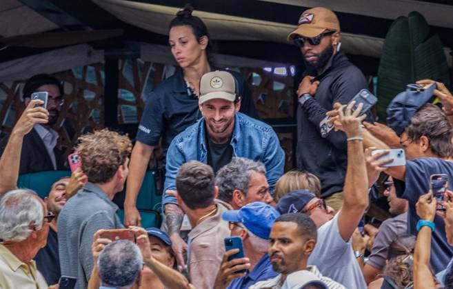 Lionel Messi and family attend tennis match in Miami