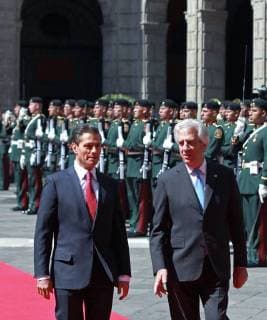 Tabare Vasquez meets Enrique Pena Nieto in Mexico City