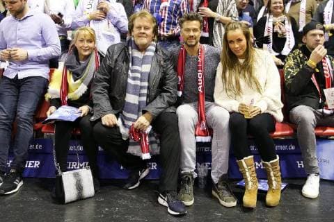 Howard Carpendale with his family at a basketball game in Munich