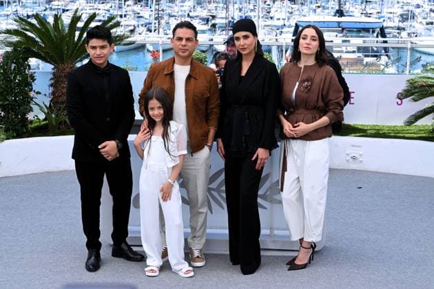 Cannes International Film Festival, Zan O Bacheh - Woman and Child Photocall