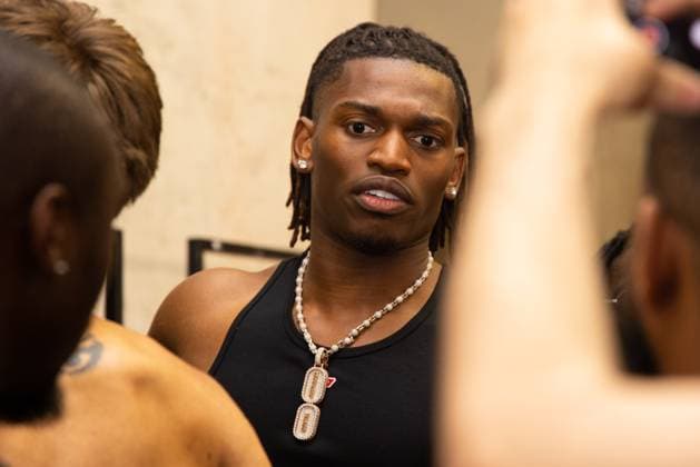 Rafael Leao visits Milan Fashion Week