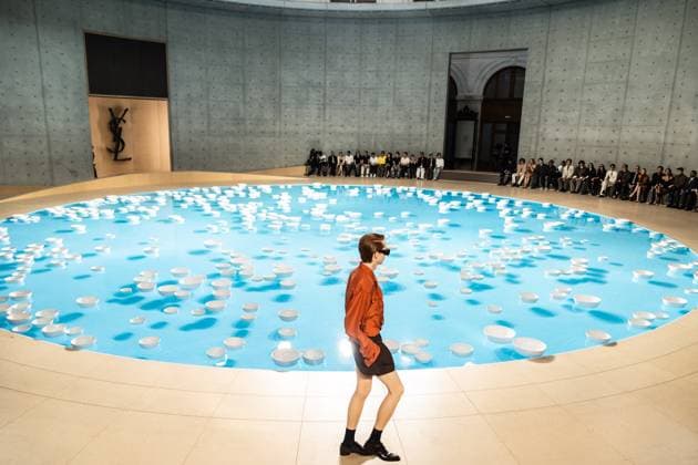 Paris Fashion Week, Saint Laurent fashion show