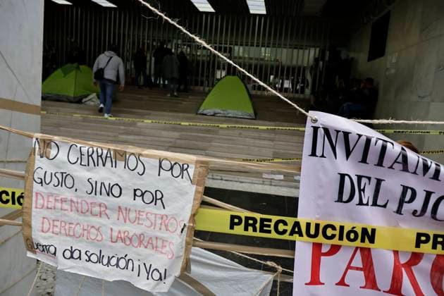 Mexico, protests in front of the Forensic Institute, INCIFO, in Mexico City