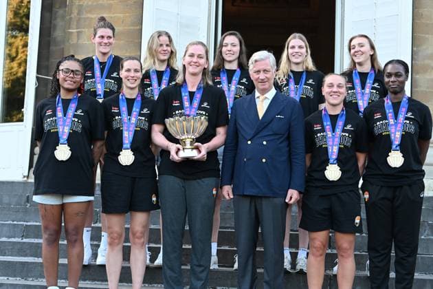 King Philippe welcomes Belgian womens national basketball team