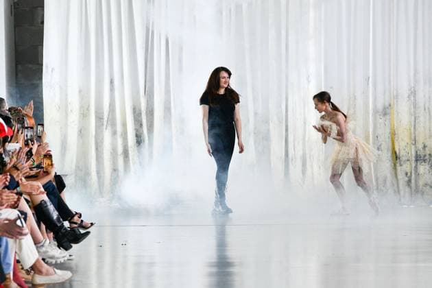 Paris Fashion Week, Lever Couture fashion show
