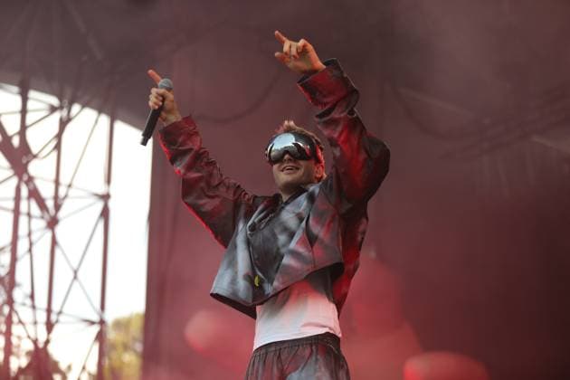 Rapper Ski Aggu thrown out of Berlin-Tempelhof underground station, archive footage
