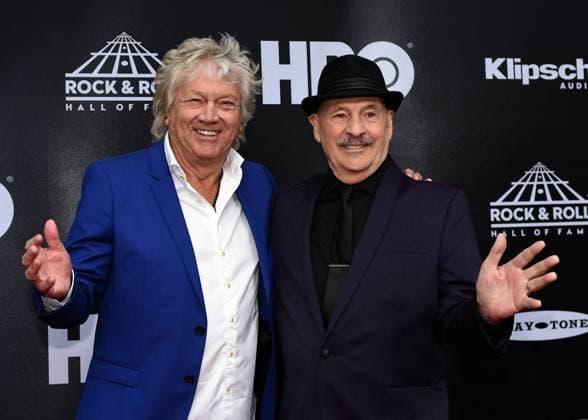 Moody Blues singer Mike Pinder dies