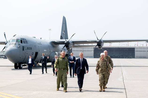 Canada, Mark Carney visits air force base in Trenton