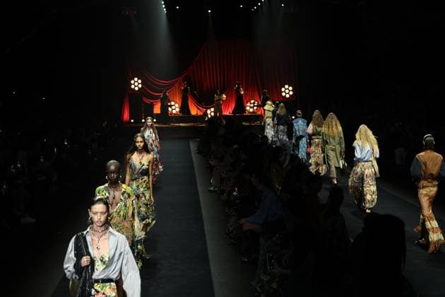 Milan Fashion Week, Etro fashion show