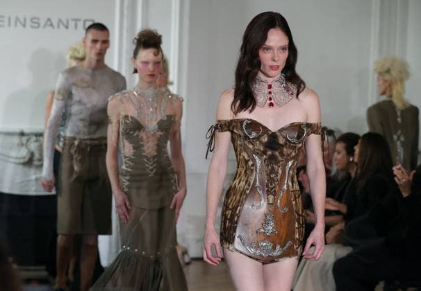 Paris Fashion Week, Weinsanto fashion show
