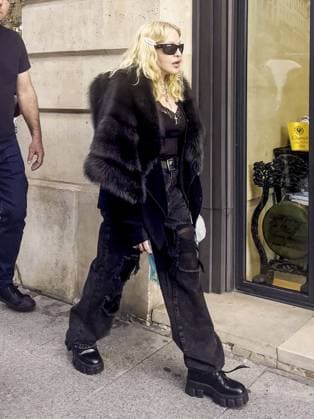 Paris Fashion Week, Madonna on the road in Paris