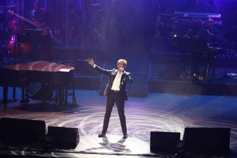 Barry Manilow in Mexico City.