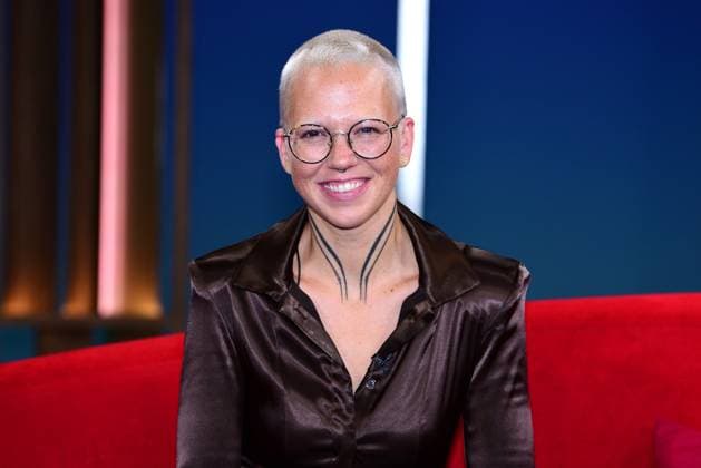 Stefanie Heinzmann will host the Swiss version of Sing meinen Song, archive pictures