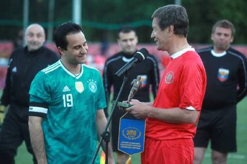 Moscow: Football match between members of the Bundestag and the Duma