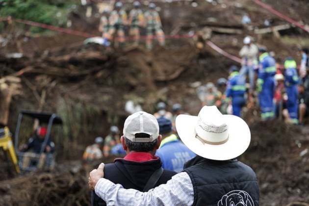 Mexico, search and rescue operations after landslide in Huauchinango