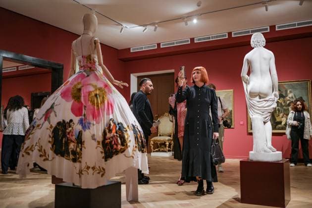 Yereven Fashion Week, fashion and art exhibition