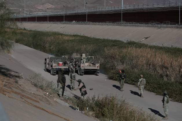 Mexico, soldiers investigate border with USA for illegal tunnels