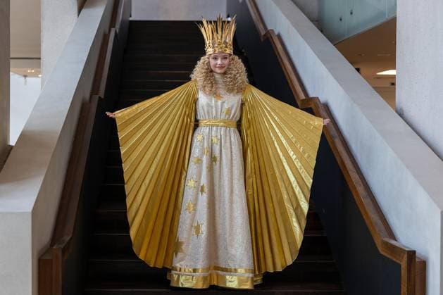 Fitting of the costume for the new Nuremberg Christkind Nora Falk