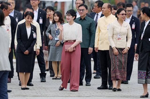 Princess Aiko visits Laos