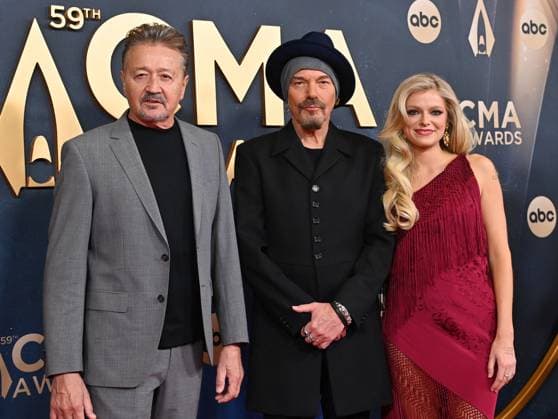 CMA Awards in Nashville, red carpet