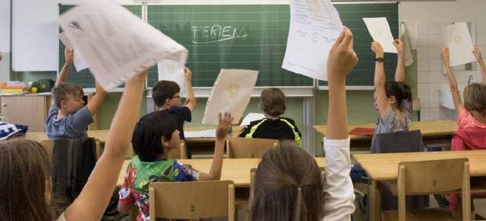 Certificate award and start of holidays