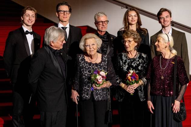 Princess Beatrix and Princess Margriet at the 27th Dutch Ballet Gala in Amsterdam