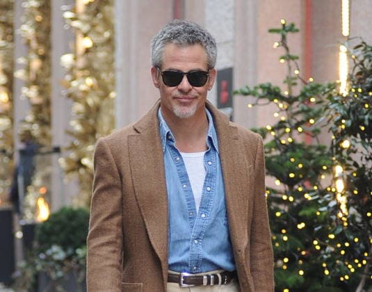 Chris Pine on the road in Milan
