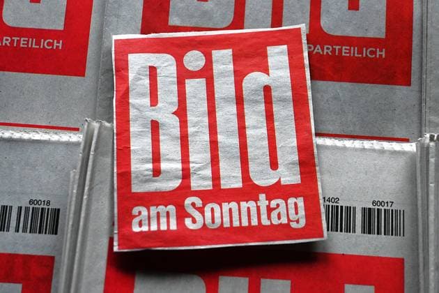First edition of Bild am Sonntag on 29 April - symbolic images