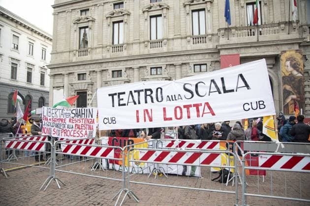 Italy, Pro-Palestinian protest at Scala premiere in Milan