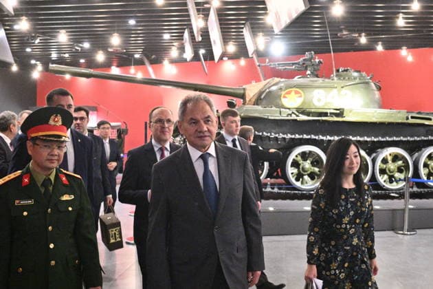 Vietnam, visit by Sergei Shoigu to the Vietnam Military History Museum in Hanoi