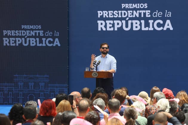 Chile, Gabriel Boric at award ceremony in Santiago
