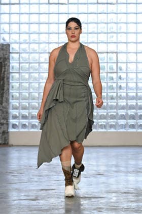 Milan Men s Fashion Week, Simon Cracker fashion show