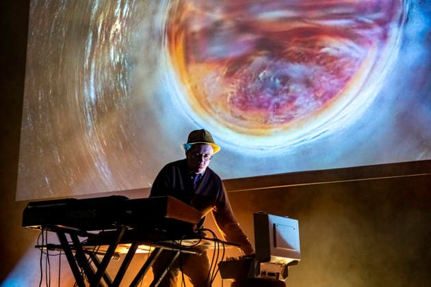 Dean Hurley performance in Prague