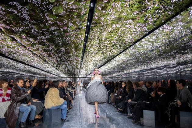 Paris Fashion Week, Dior fashion show