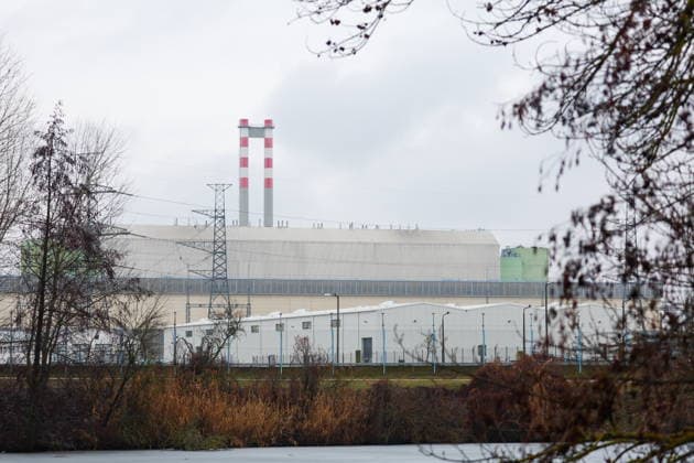 Shortage of cooling water: Hungary and Romania scale back nuclear power stations, archive images