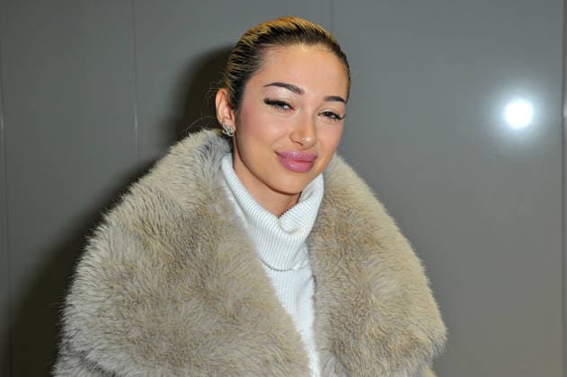 Ich Bin Ein Star - Holt Mich Hier Raus, RTL Dschungelcamp, Ariel's arrival in Frankfurt