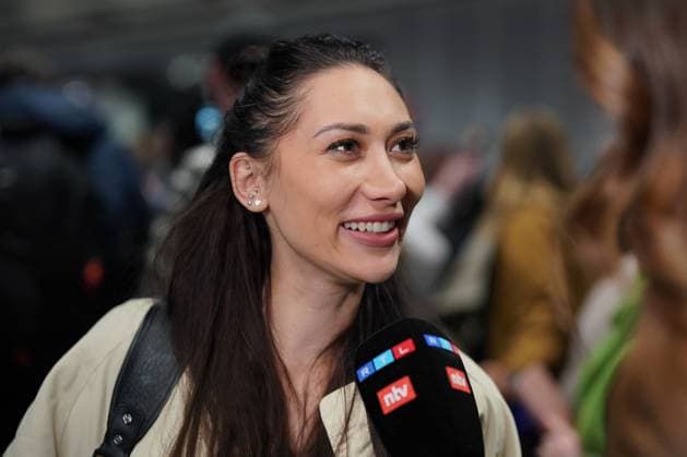 Ich Bin Ein Star - Holt Mich Hier Raus, RTL Dschungelcamp, Arrival of Samira Yavuz in Frankfurt