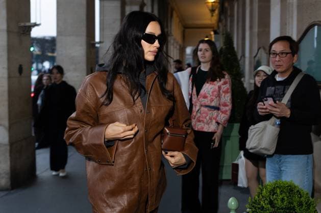Paris Fashion Week, Irina Shayk on the road