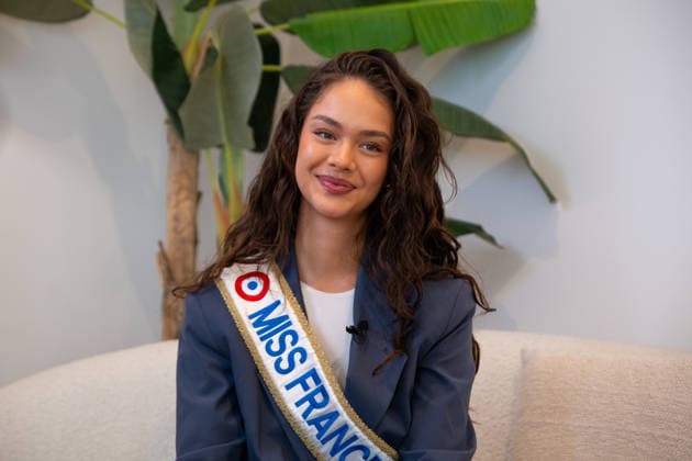 Miss France Hinaupoko Deveze Photocall in Angers