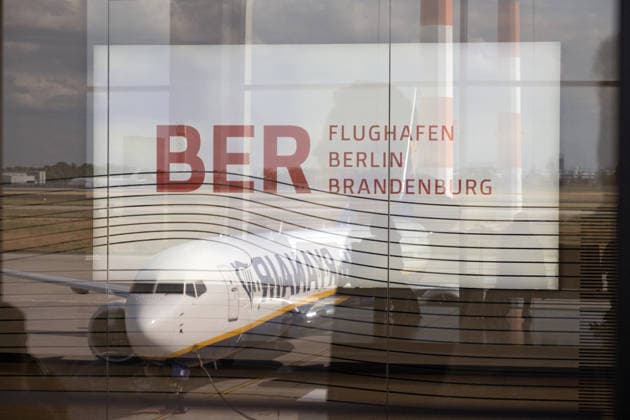 Ryanair announces withdrawal from BER Airport, archive pictures