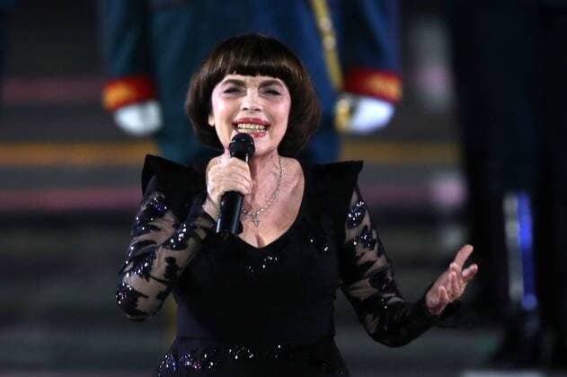 Moscow, Mireille Mathieu, international military music festival on Red Square