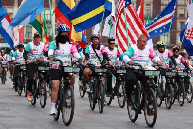 Mexico,. Mexico, thousands of cyclists celebrate new cycle paths and cycling projects