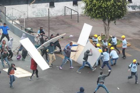 Peru, fight between Evangelicals and football fans in Lima