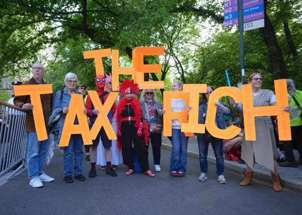 USA, protests against the MET Gala 2026 in New York