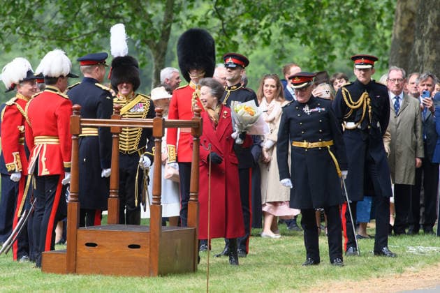 Royals, Royal salute with 41 shots on the third anniversary of the coronation of King Charles III in Hyde Park London