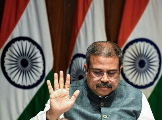 Cockroach protest, India’s education minister resigns following protests, archive footage